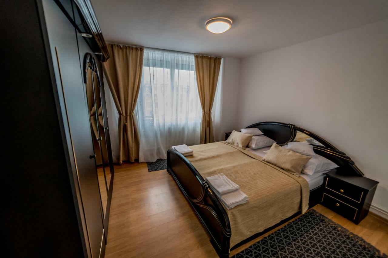 Apartament Sorina Maria Apartment Deva Bagian luar foto