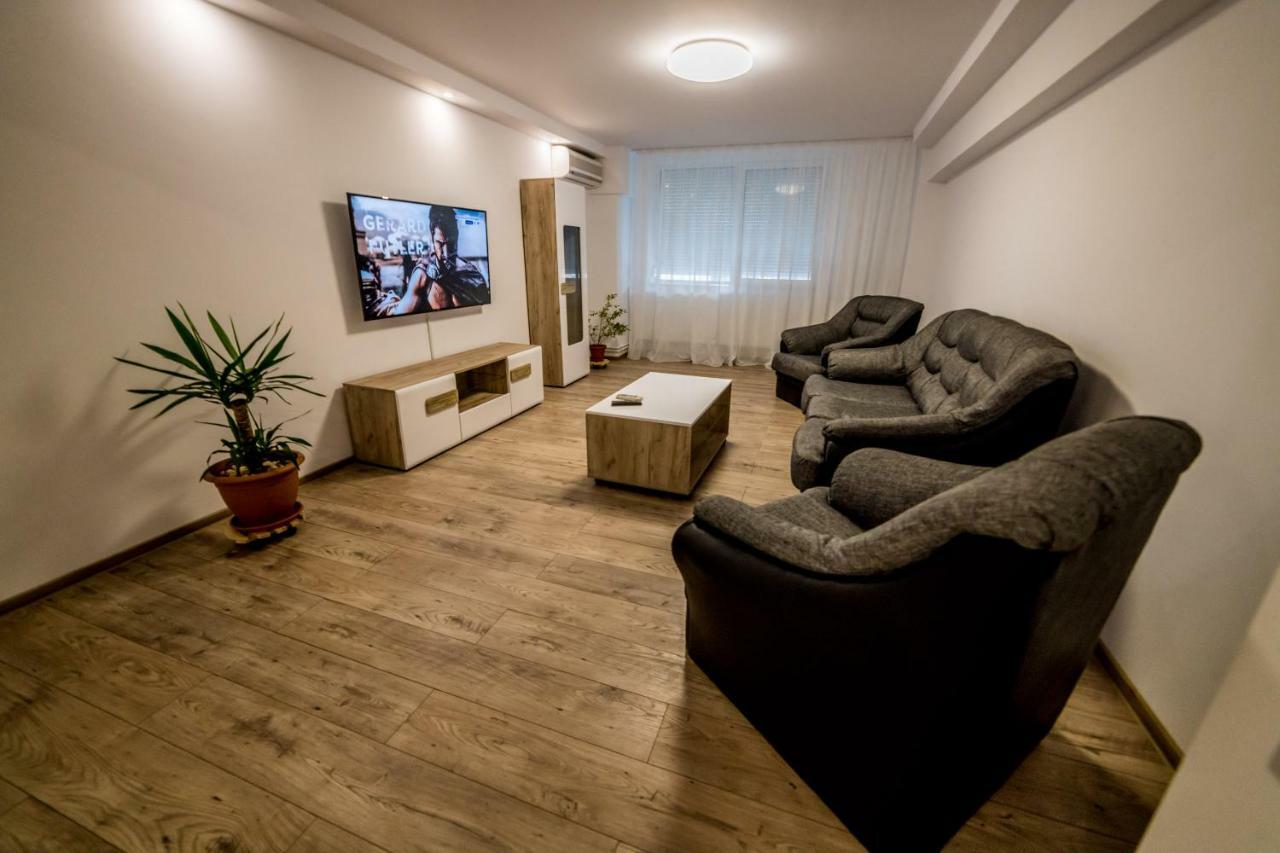 Apartament Sorina Maria Apartment Deva Bagian luar foto