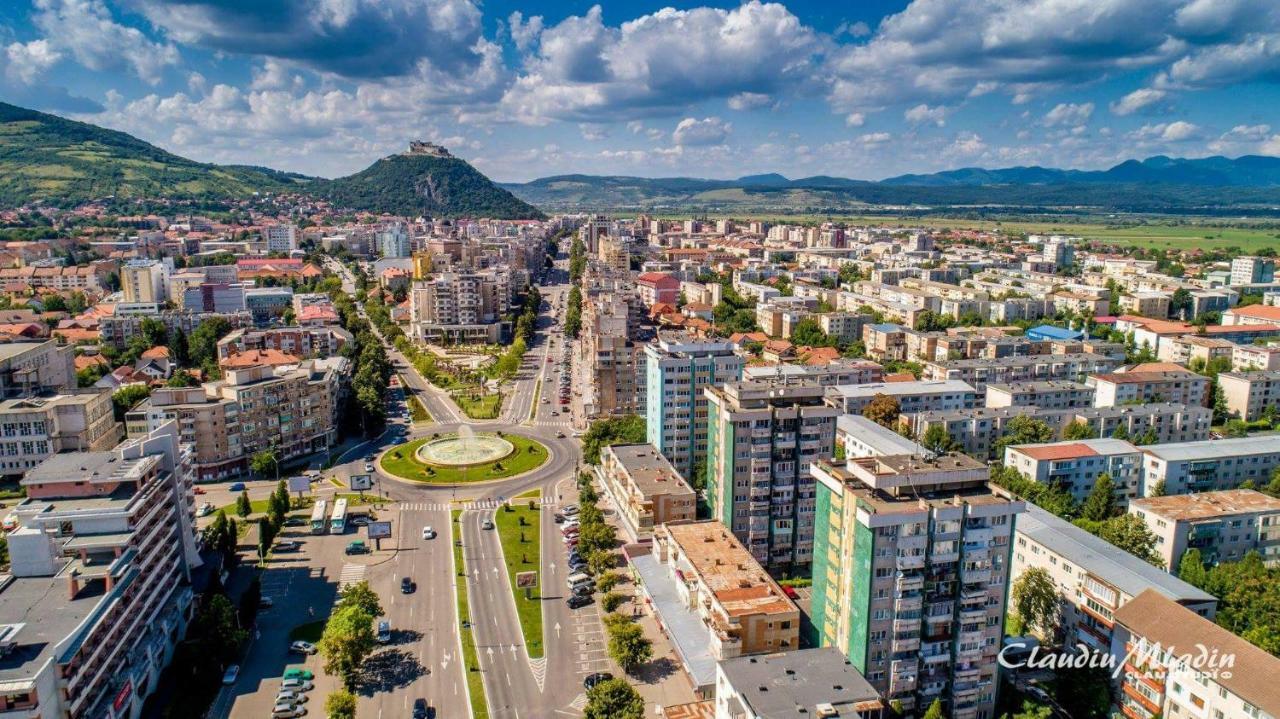 Apartament Sorina Maria Apartment Deva Bagian luar foto